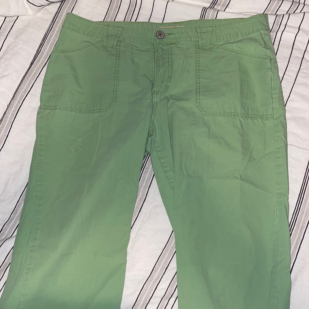 Green capris size 14